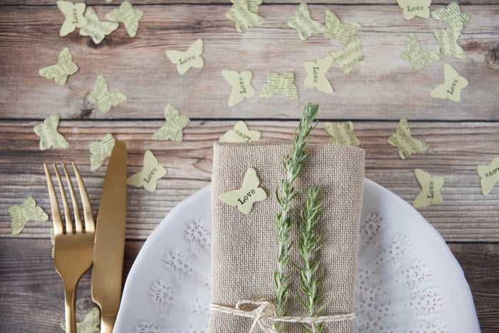 Love' Paper Butterfly Confetti