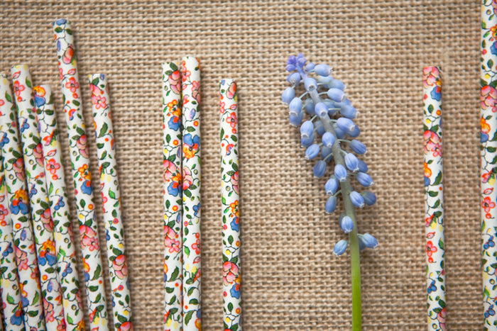 Set of 25 Pretty Floral Paper Straws